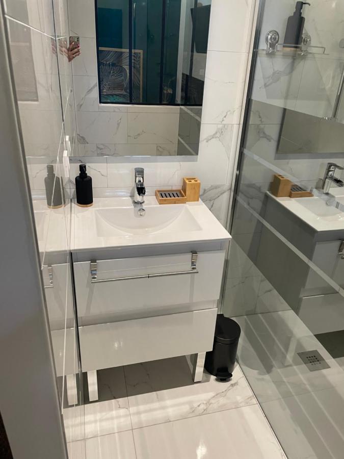 Appartement En Rez De Jardin Tout Equipe Fleurance Екстер'єр фото